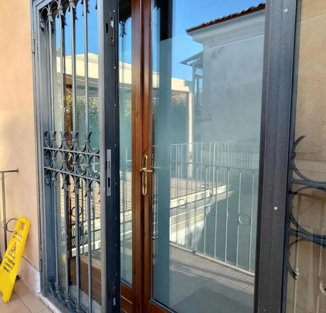 Suite Fronte Fiera 2 Verona 0*,  Italia